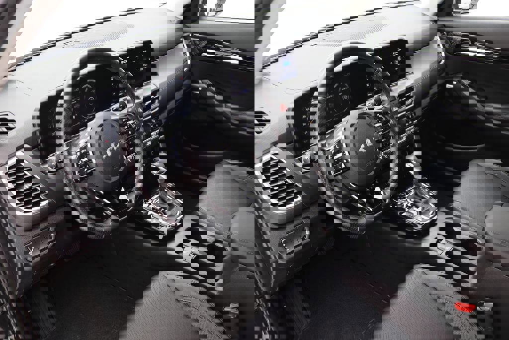 Used 2024 Kia Seltos SX image 14