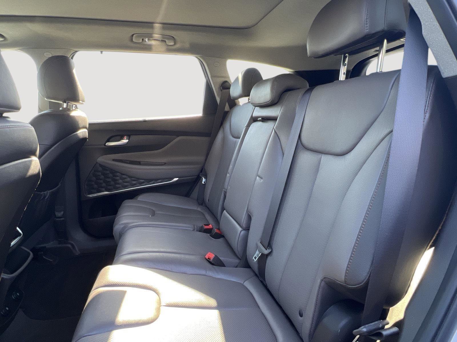 Used 2020 Hyundai Santa Fe SEL image 15