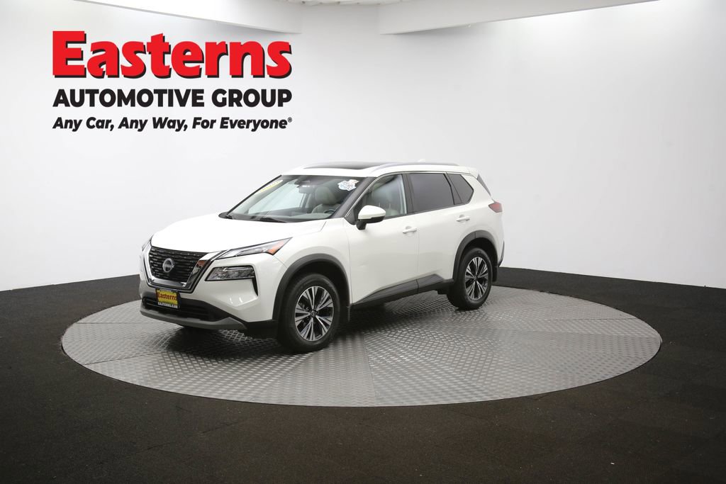 Used 2022 Nissan Rogue SV w/ SV Premium Package image 57