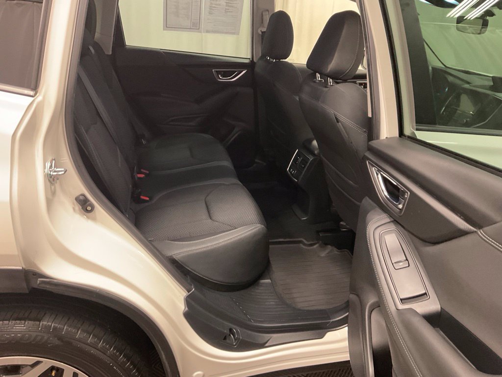 Used 2024 Subaru Forester Premium AWD/4WD image 31