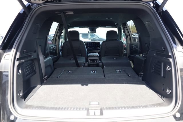 Used 2025 Chevrolet Traverse Z71 w/ Driver Confidence Package AWD/4WD image 34