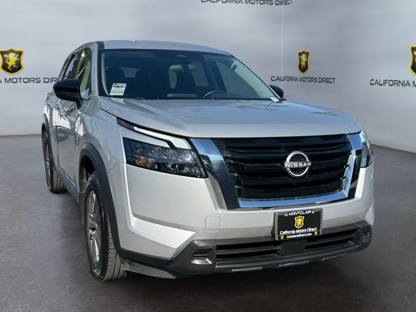 Used 2024 Nissan Pathfinder S FWD image 7