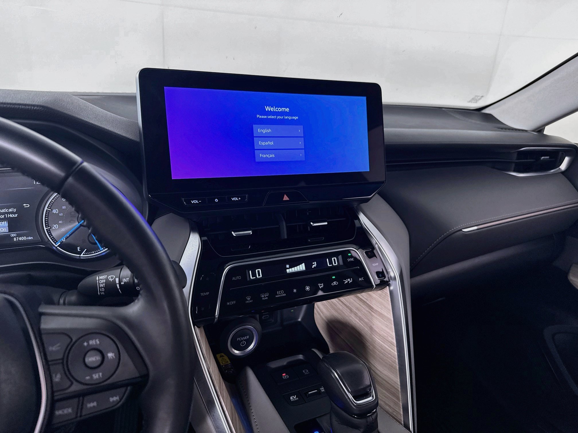 Certified 2024 Toyota Venza XLE AWD/4WD image 15