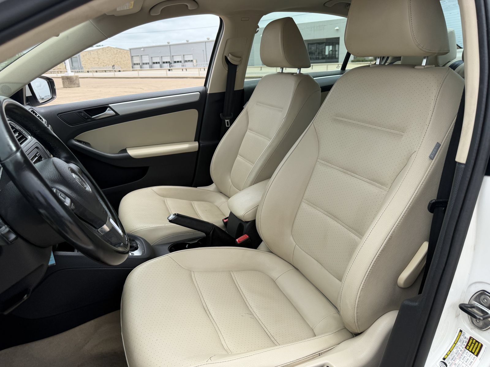 Used 2013 Volkswagen Jetta SE FWD image 24