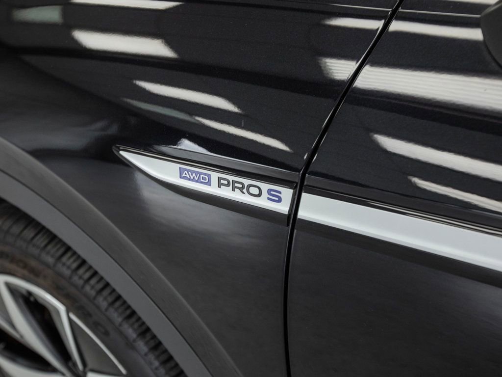 Used 2023 Volkswagen ID.4 Pro S Plus image 11