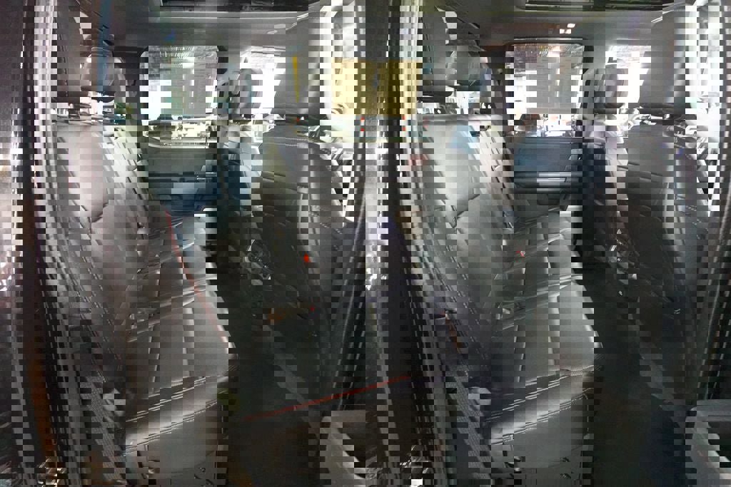 Used 2023 Ford F350 Lariat w/ Lariat Ultimate Package AWD/4WD image 31