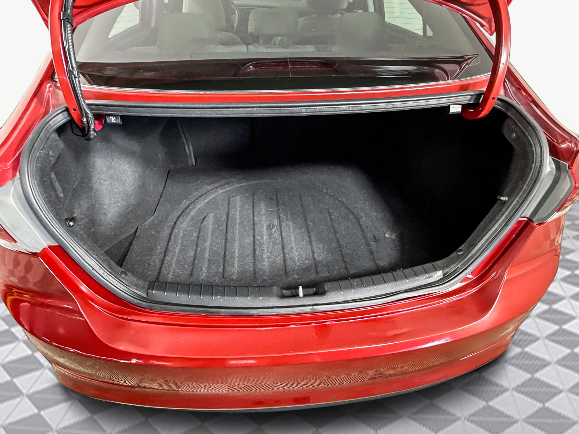 Used 2017 Hyundai Elantra SE image 34