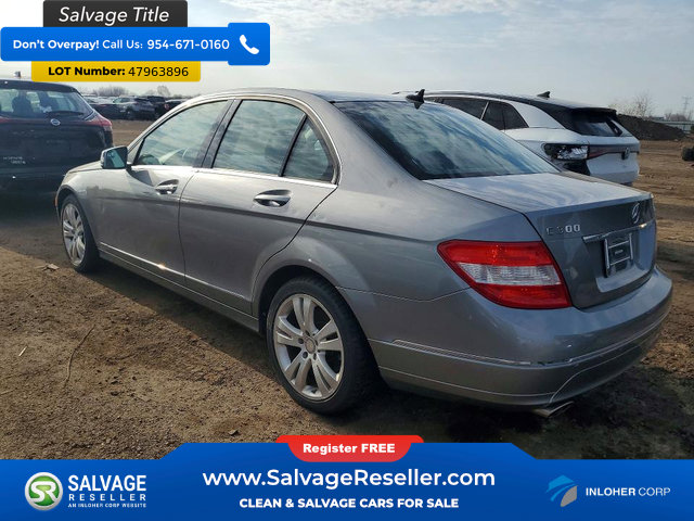 Used 2011 Mercedes-Benz C 300 4MATIC Sedan image 3