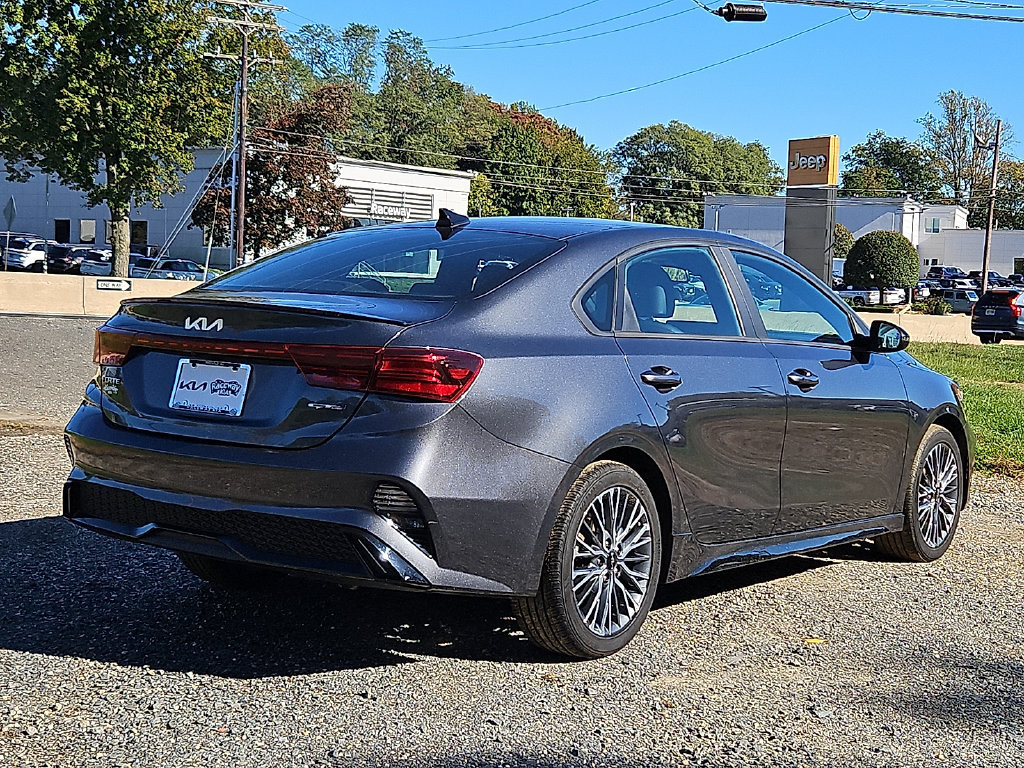 Used 2023 Kia Forte GT-Line FWD image 7