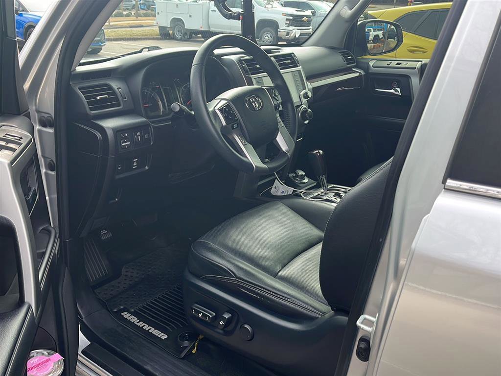 Used 2020 Toyota 4Runner Limited image 12