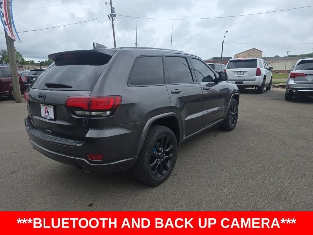 Used 2019 Jeep Grand Cherokee Altitude AWD/4WD image 3