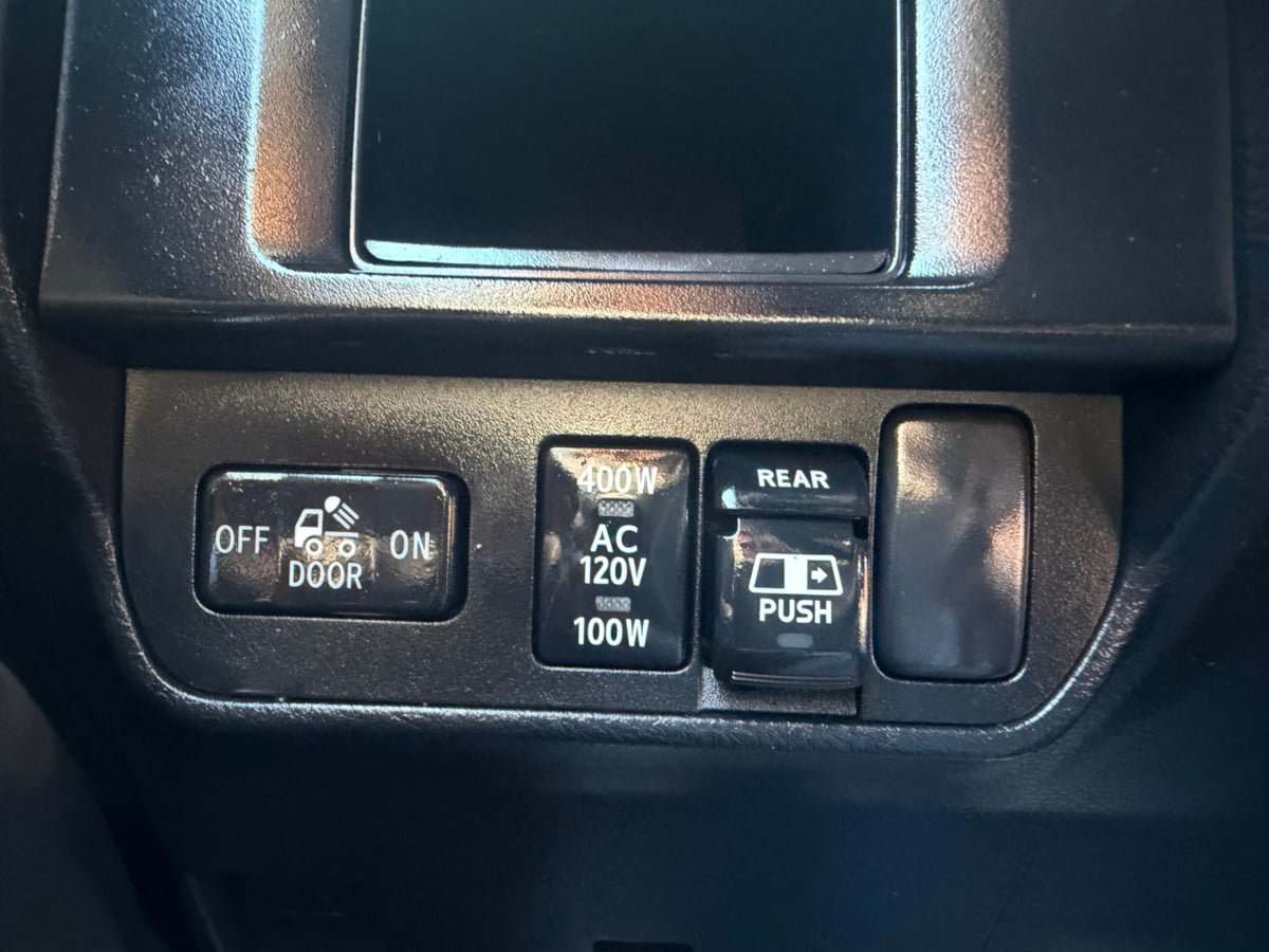Used 2017 Toyota Tacoma Limited AWD/4WD image 14