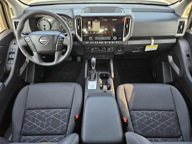 New 2025 Nissan Frontier SV w/ SV Convenience Package image 7