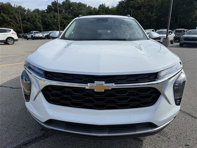 New 2025 Chevrolet Trax LT w/ Driver Confidence Package image 10