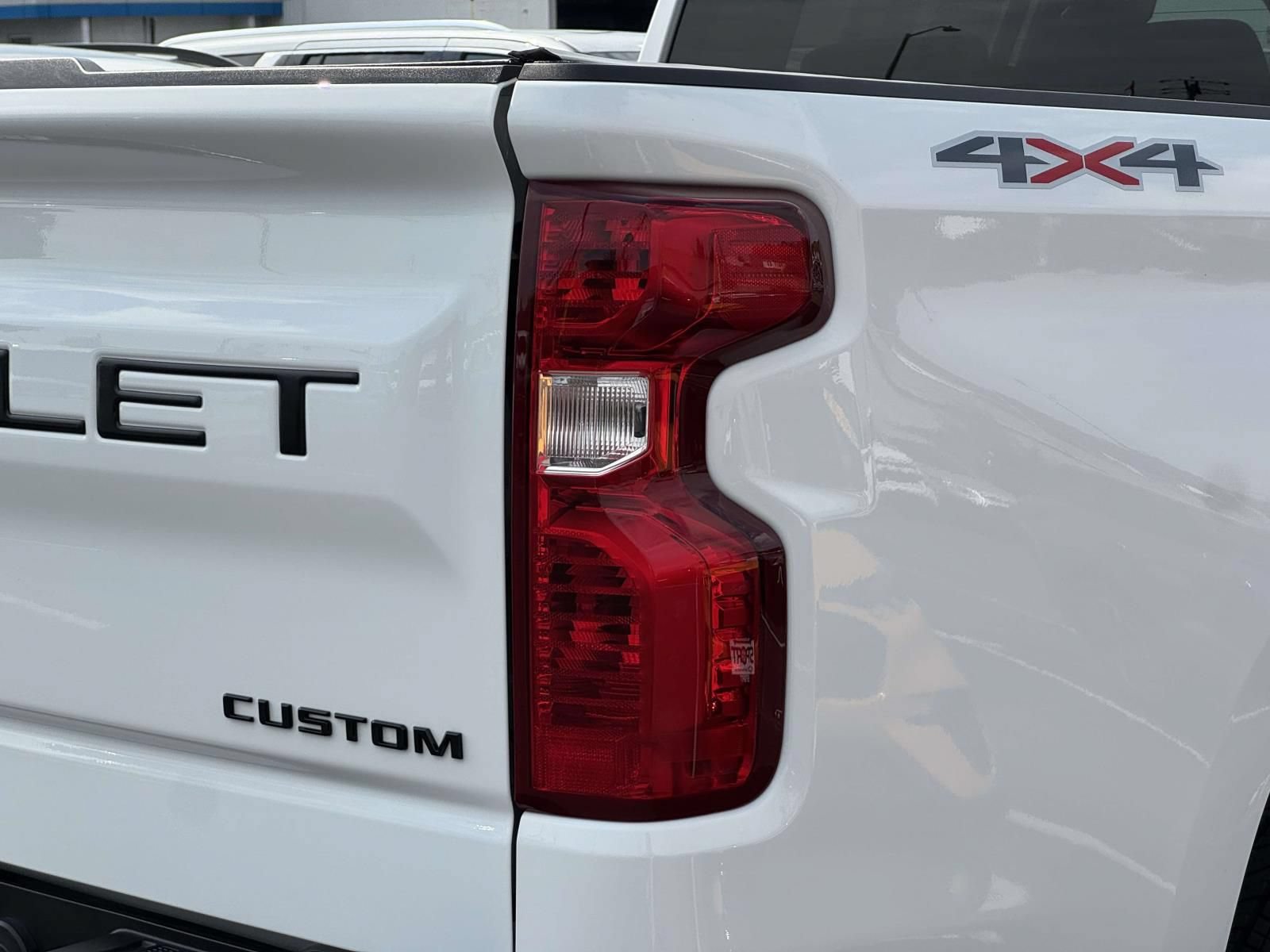 Used 2023 Chevrolet Silverado 1500 Custom AWD/4WD image 28