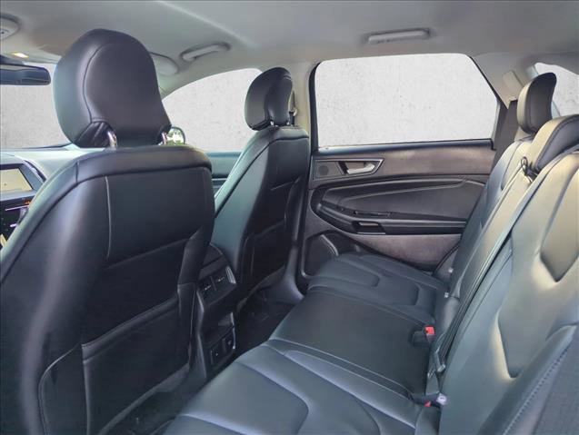Used 2019 Ford Edge Titanium image 20