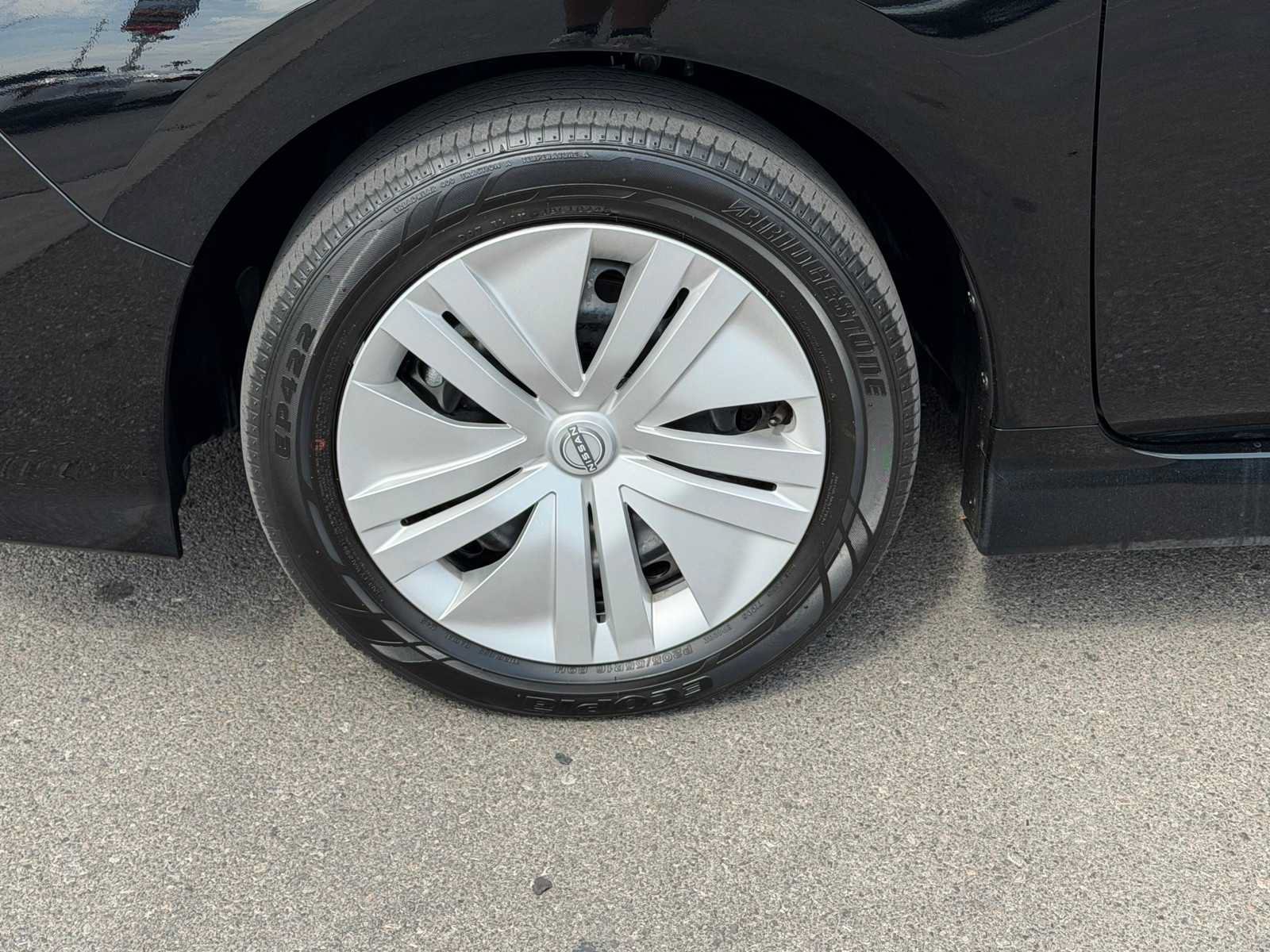 Used 2025 Nissan Leaf S FWD image 33