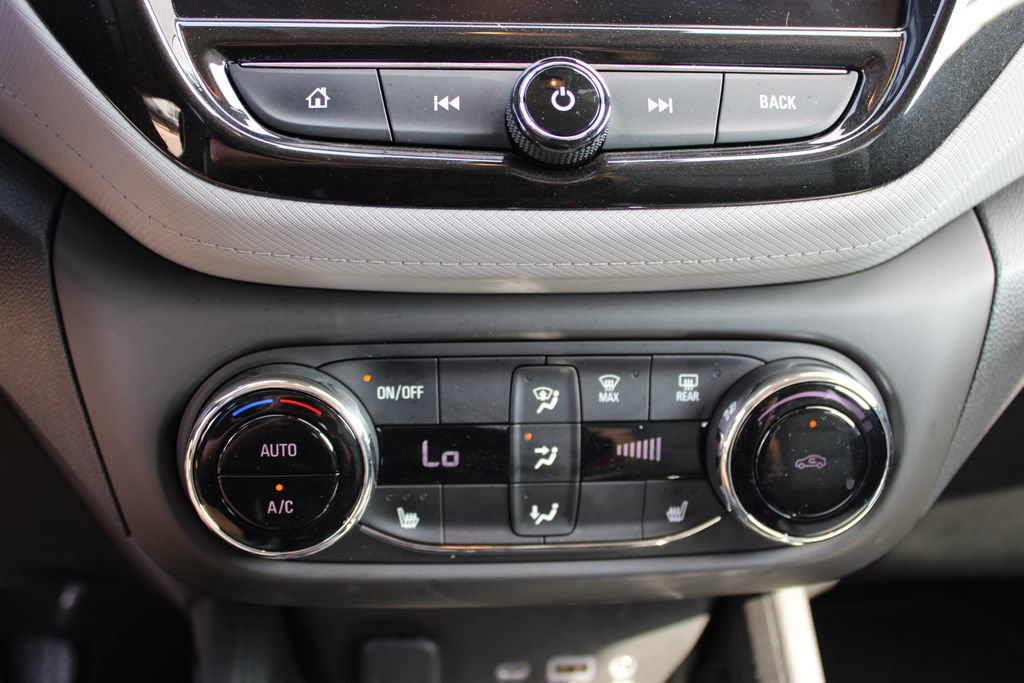 Used 2021 Chevrolet TrailBlazer LT w/ Convenience Package FWD image 19