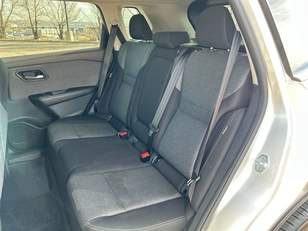 Used 2023 Nissan Rogue SV image 18