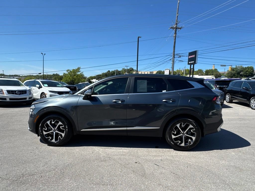 Used 2025 Kia Sportage EX FWD image 6