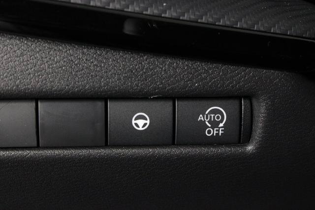 Certified 2026 Nissan Kicks SR FWD image 24