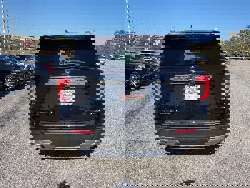 Used 2021 Ford Explorer Limited w/ Equipment Group 301A image 5