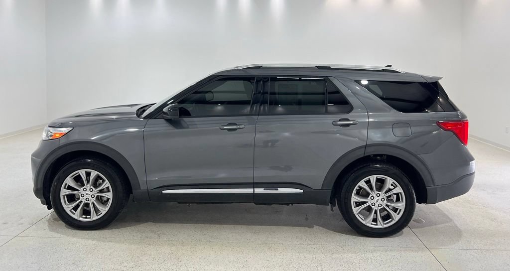 Used 2022 Ford Explorer Limited AWD/4WD image 2