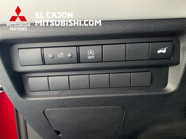 New 2026 Mitsubishi Outlander SE FWD image 19
