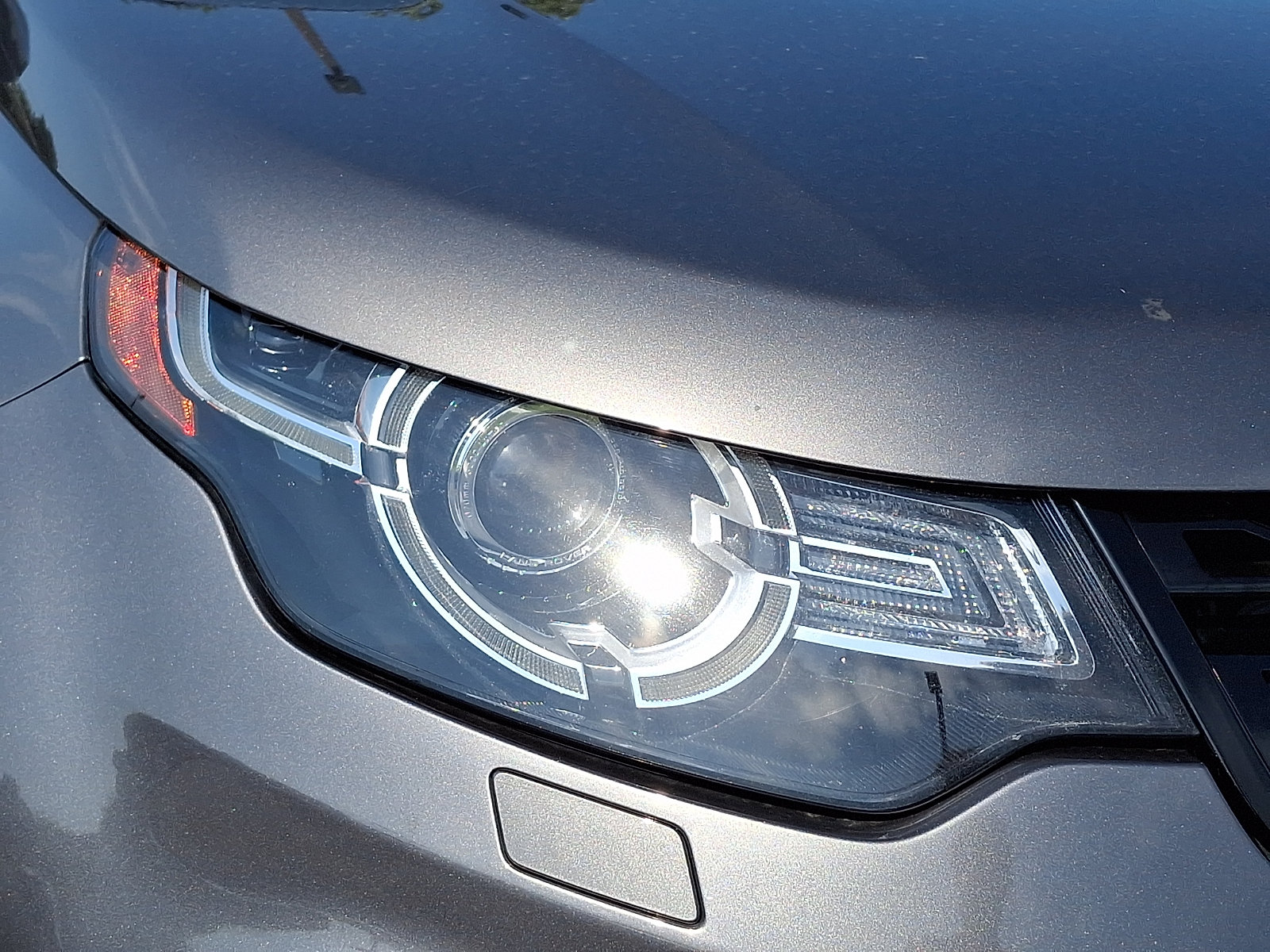Used 2019 Land Rover Discovery Sport HSE AWD/4WD image 9