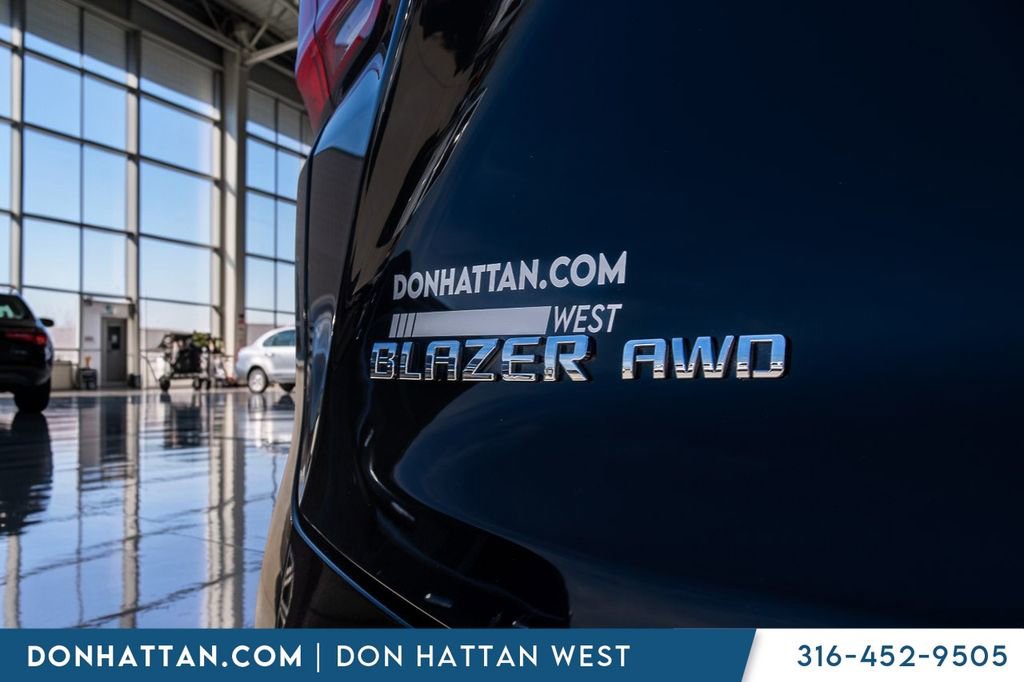 Used 2023 Chevrolet Blazer Premier w/ Driver Confidence II Package AWD/4WD image 38