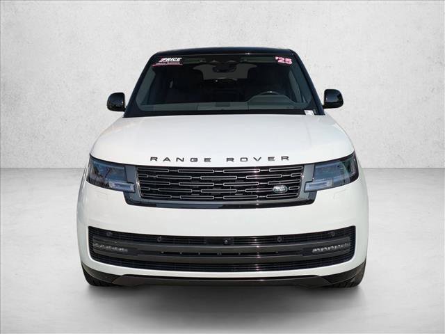 Used 2025 Land Rover Range Rover Long Wheelbase SE image 2