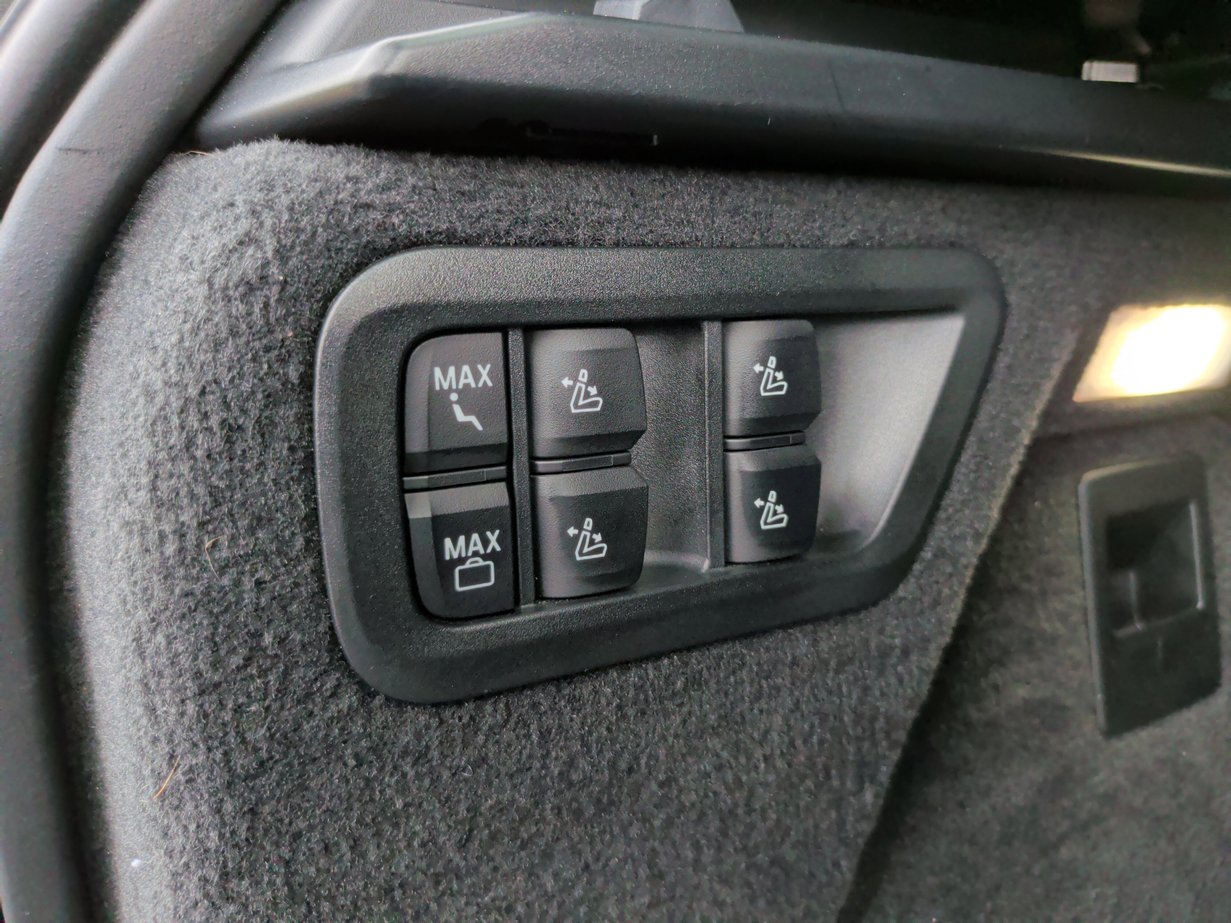 Certified 2024 BMW X7 xDrive40i image 43