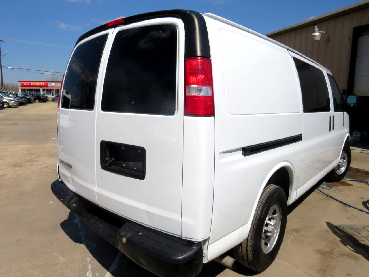 Used 2018 Chevrolet Express 2500 2500 Cargo w/ Driver Convenience Package image 4