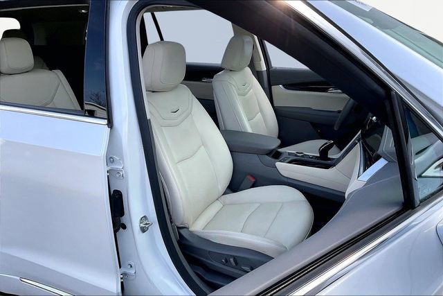 Used 2024 Cadillac XT6 Premium Luxury w/ Technology Package image 21
