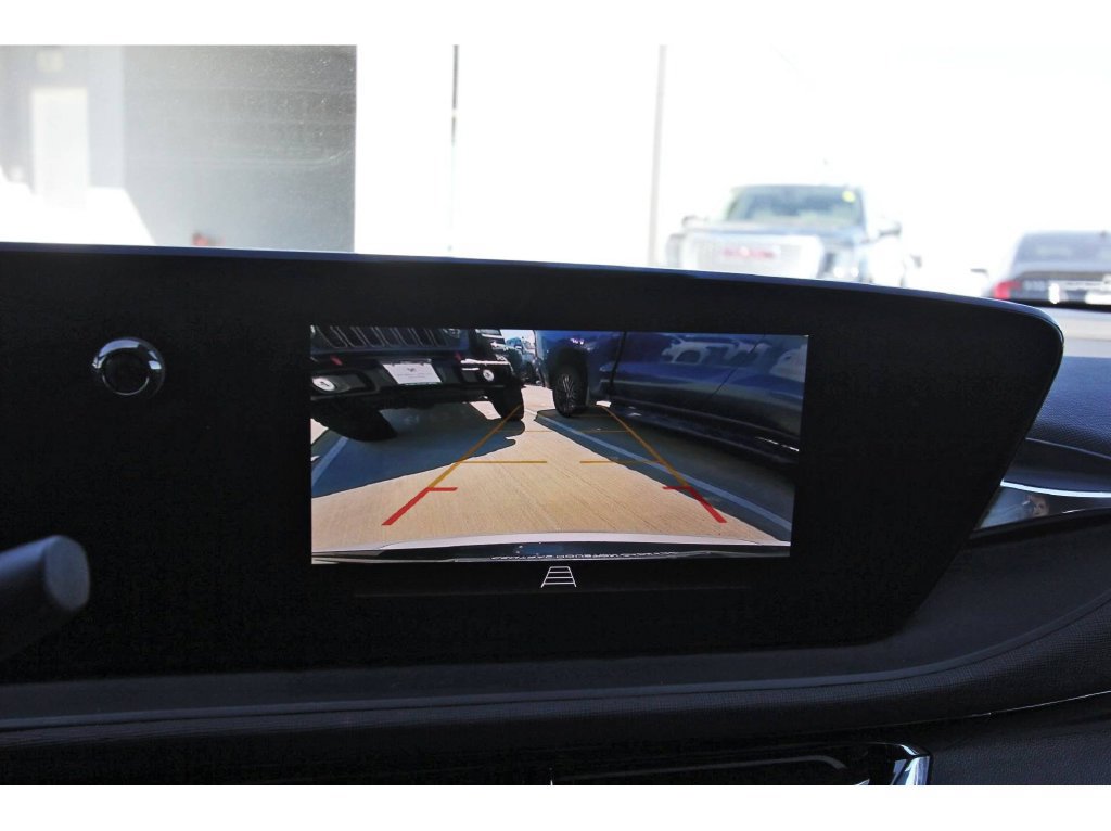 Used 2025 Buick Envista Sport Touring w/ Convenience II Package FWD image 22