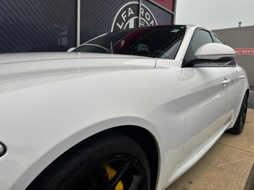 Used 2019 Alfa Romeo Giulia AWD image 17