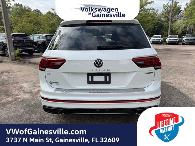 Certified 2024 Volkswagen Tiguan SE R-Line AWD/4WD image 5