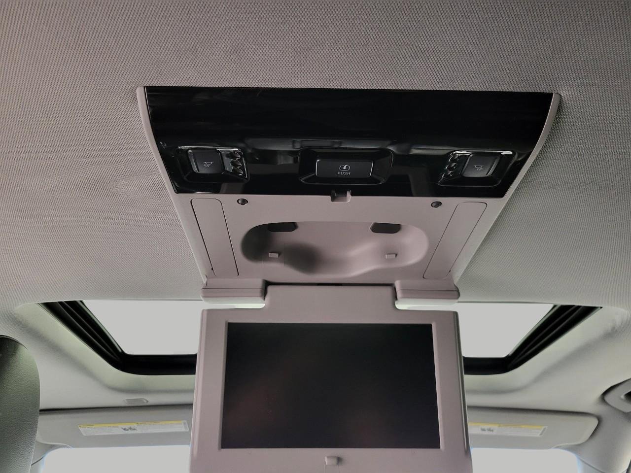 Used 2020 GMC Yukon XL SLT w/ Open Road Package image 25