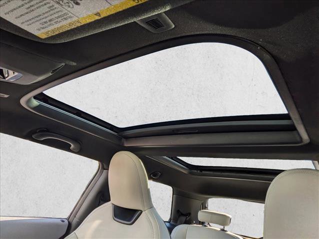 Used 2025 MINI Cooper 2-Door Hardtop image 17