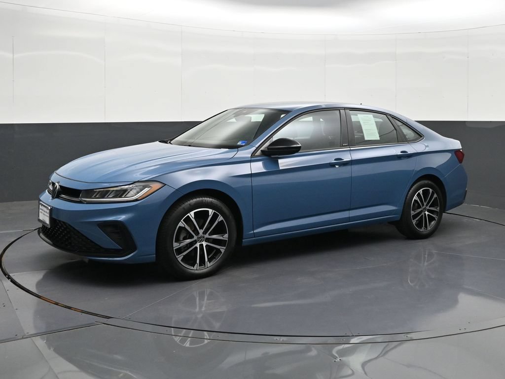 Used 2025 Volkswagen Jetta Sport FWD image 1