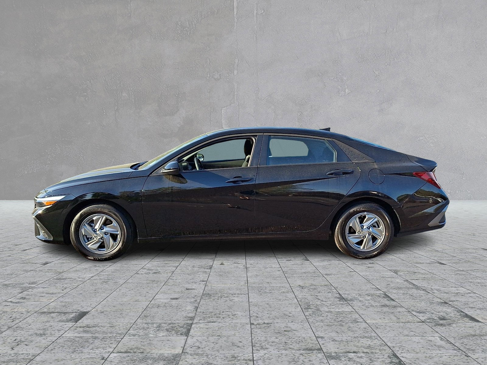Certified 2026 Hyundai Elantra SE FWD image 7