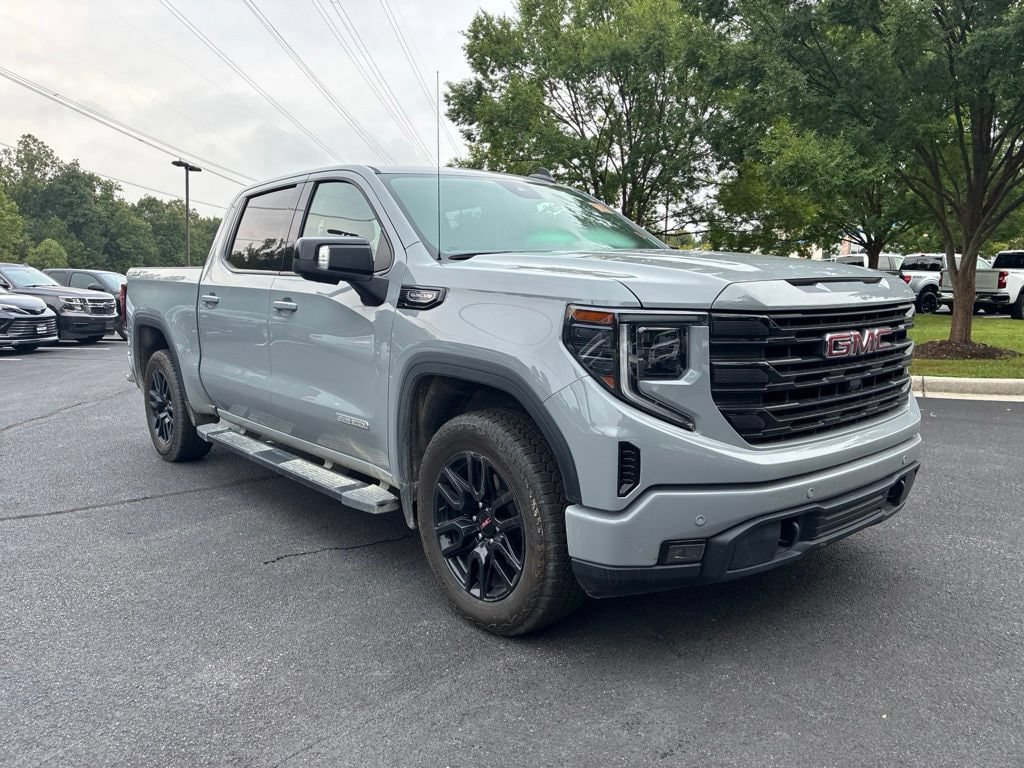Used 2024 Chevrolet Silverado 1500 LT AWD/4WD image 3