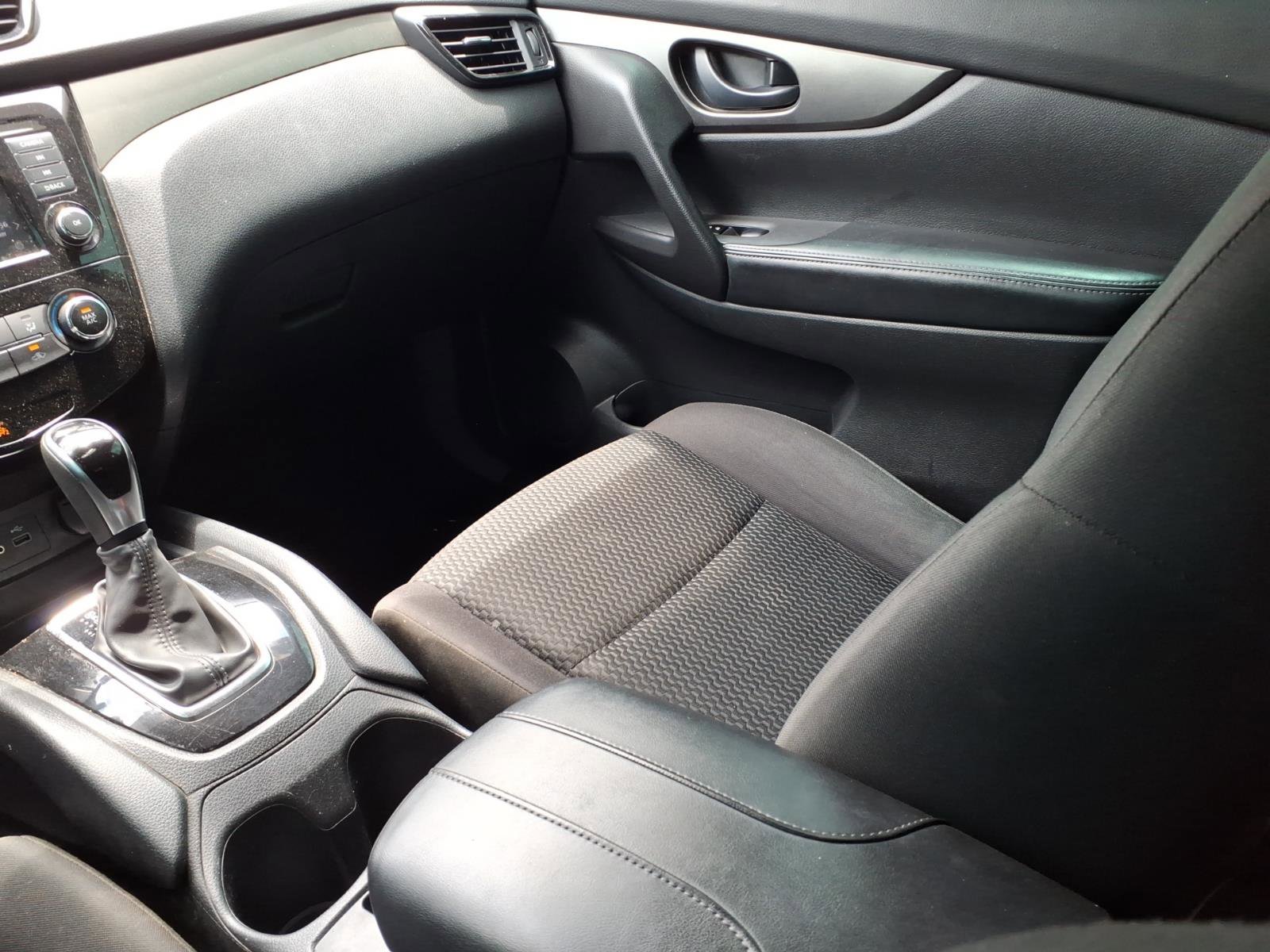 Used 2019 Nissan Rogue Sport S w/ Appearance Package FWD image 19