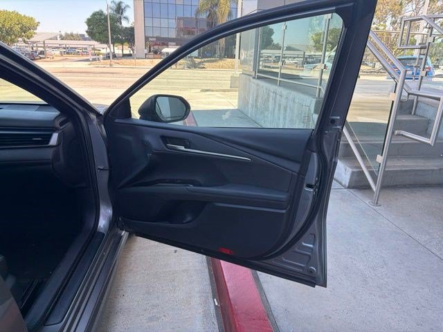 Used 2025 Toyota Camry SE FWD image 12