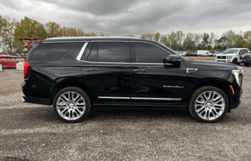 Used 2025 GMC Yukon Denali w/ Denali Reserve Package AWD/4WD image 6