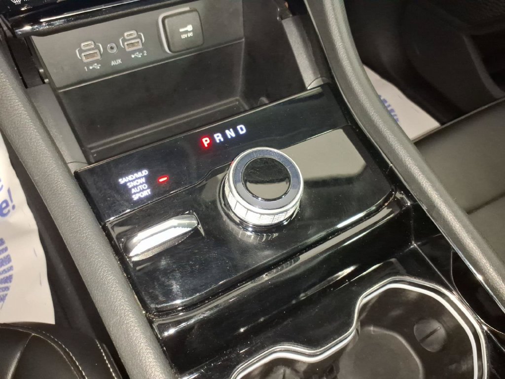 Used 2023 Jeep Grand Cherokee Limited AWD/4WD image 23