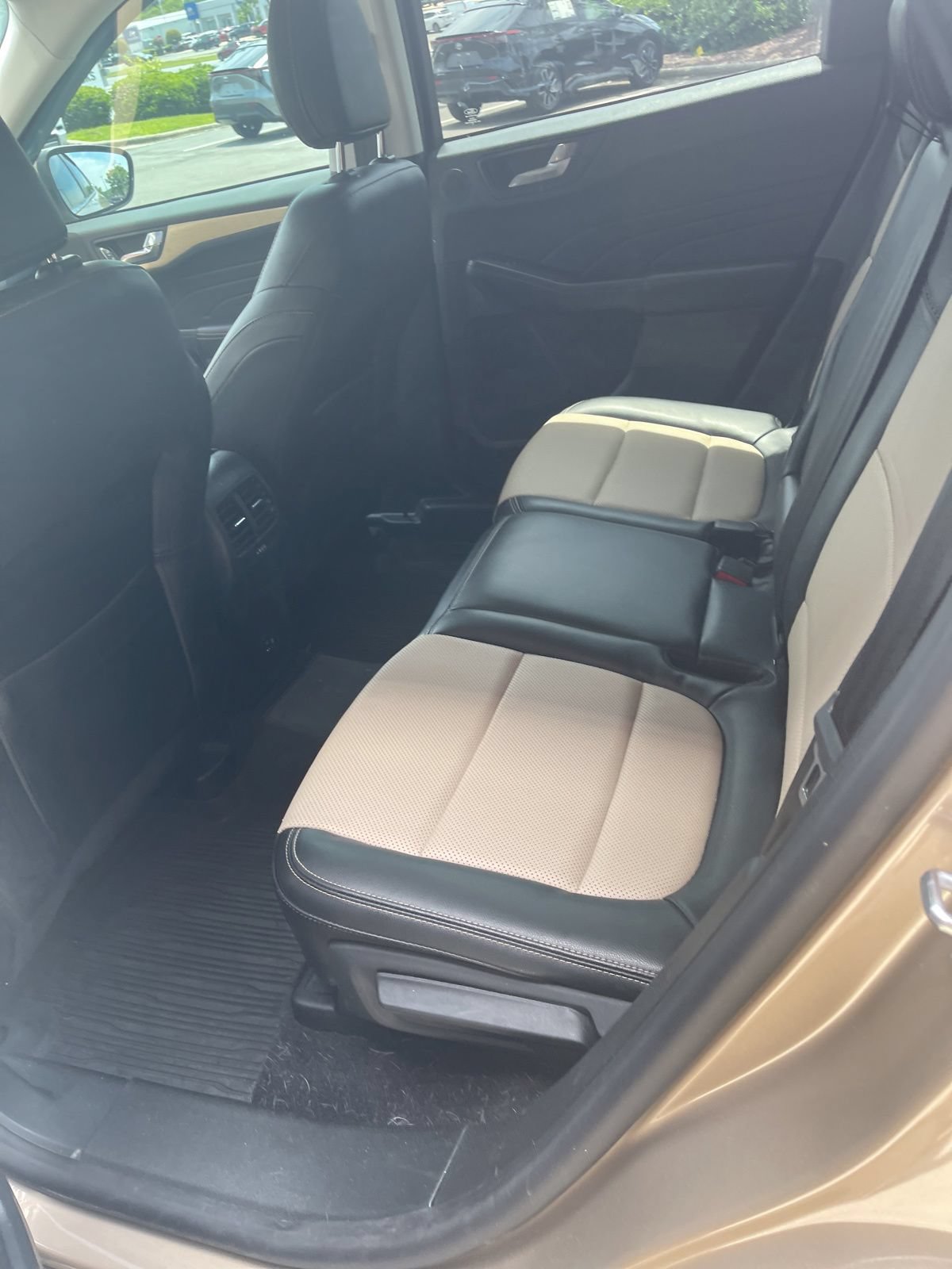 Used 2021 Ford Escape Titanium w/ Titanium Elite Package AWD/4WD image 21