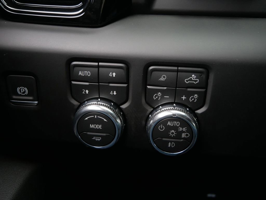 New 2026 GMC Sierra 3500 AT4 w/ AT4 Premium Plus Package image 9