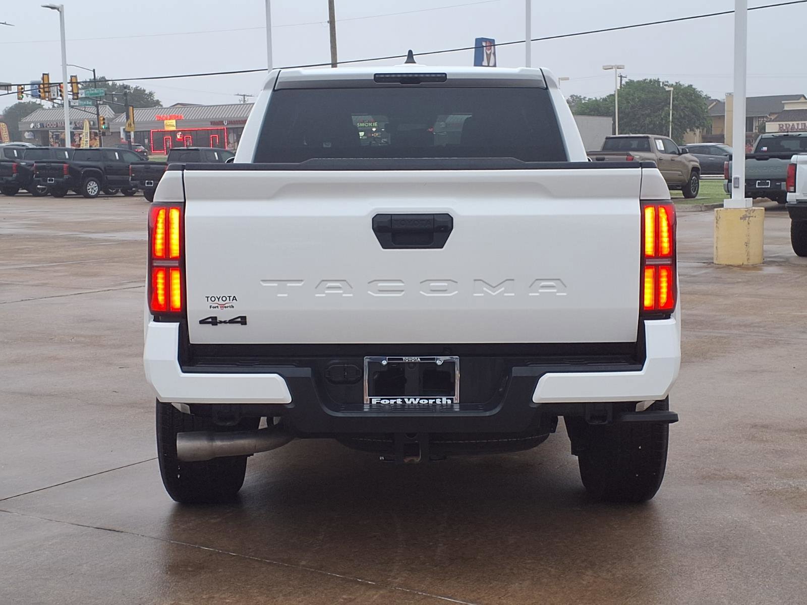 Used 2025 Toyota Tacoma TRD Sport AWD/4WD image 8