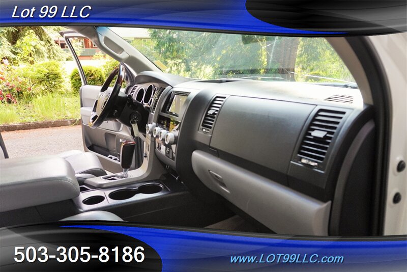 Used 2011 Toyota Sequoia Platinum AWD/4WD image 19